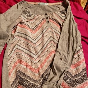 Maurices size large top